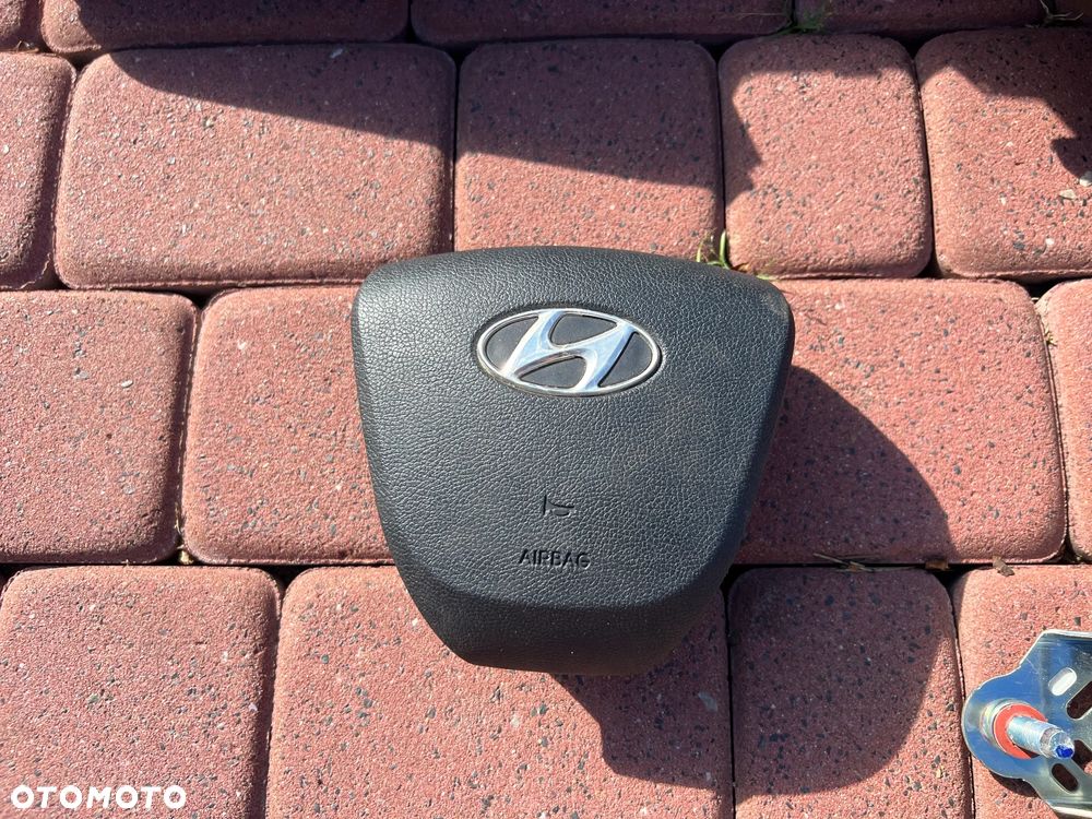 DESKA KONSOLA KOKPIT PODUSZKA PASY HYUNDAI I20 I - 9