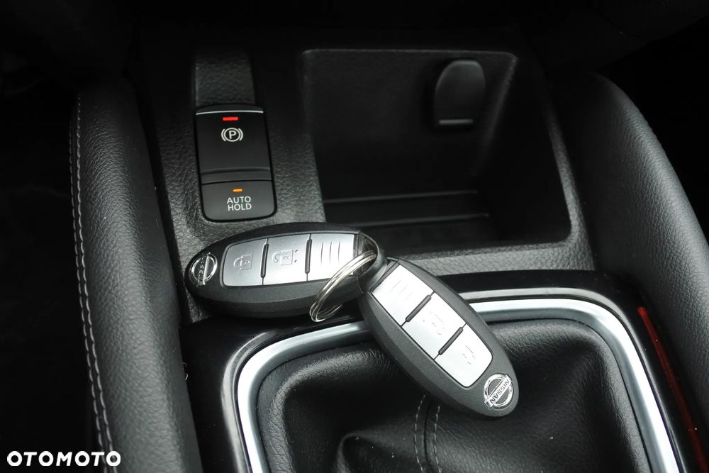 Nissan Qashqai 1.3 DIG-T Tekna - 25