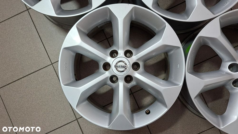 Felgi Aluminiowe 17 Nissan Pathfinder 6x114.3 ET 30 - 2