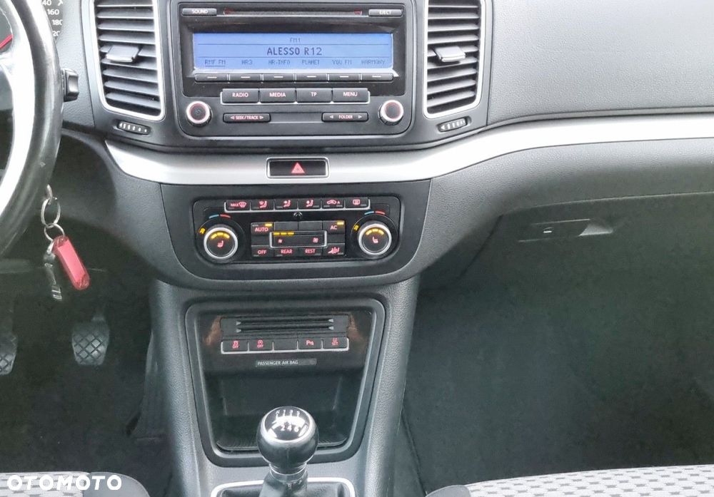 Volkswagen Sharan - 12