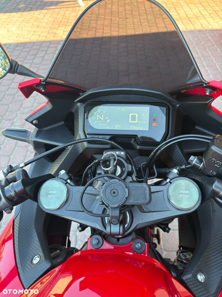 Honda CBR - 6