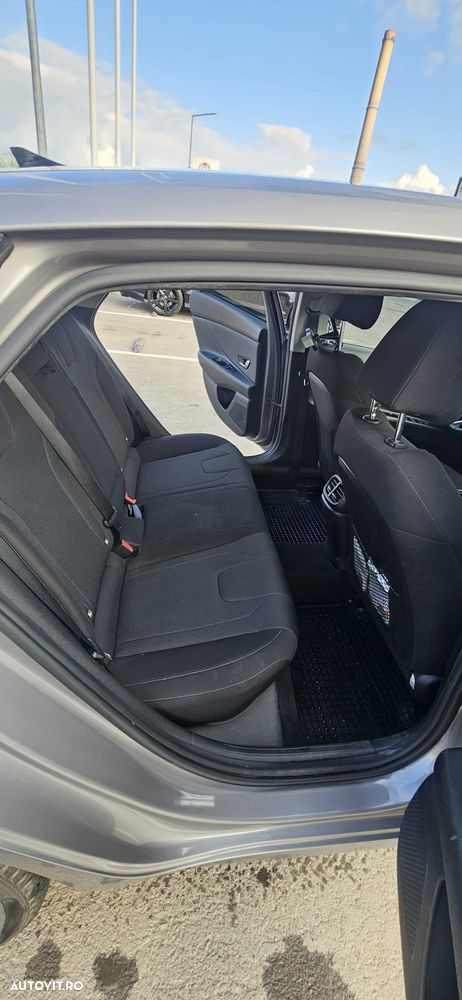 Hyundai Elantra 1.6 l 123 CP CVT Highway - 7