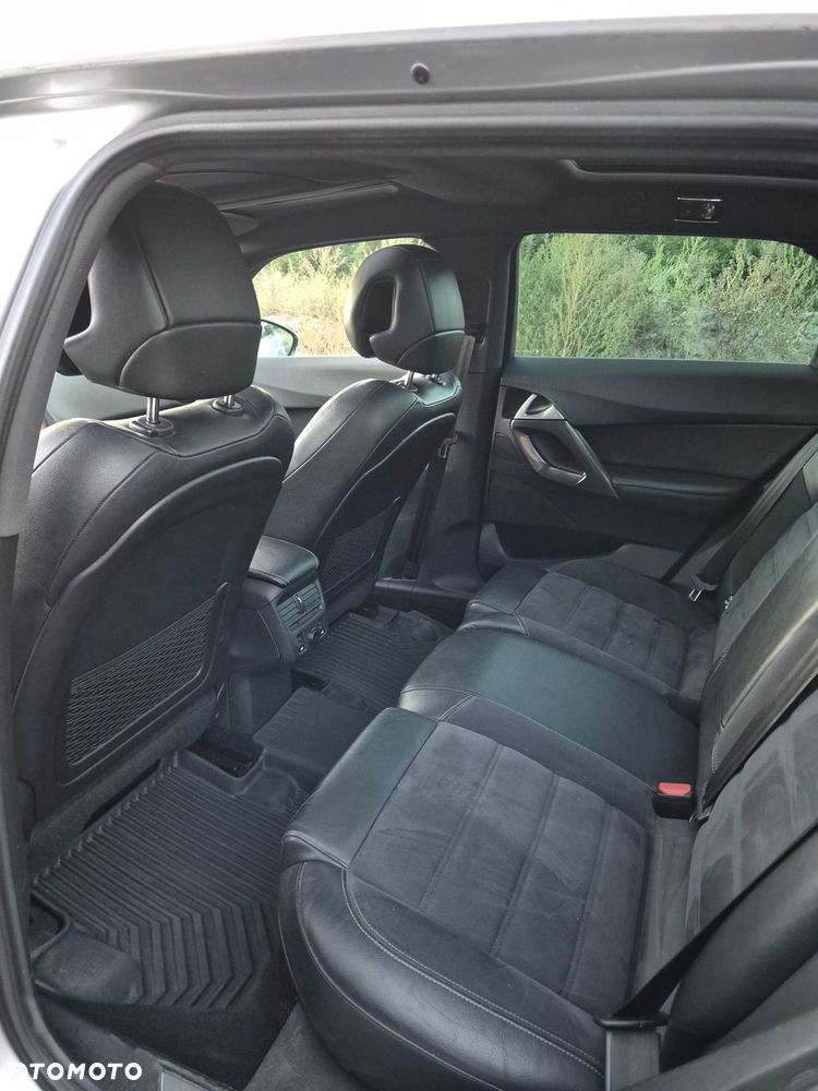 Citroën DS5 HDi 165 SoChic - 11