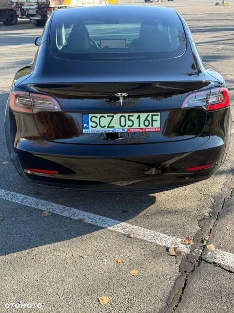 Tesla Model 3 - 10