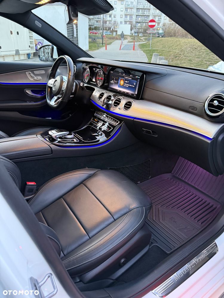Mercedes-Benz Klasa E 220 d 4-Matic 9G-TRONIC - 8