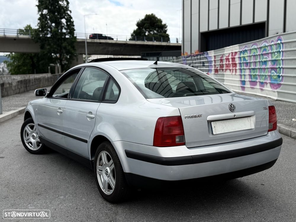 VW Passat 1.9 TDi Trendline - 6
