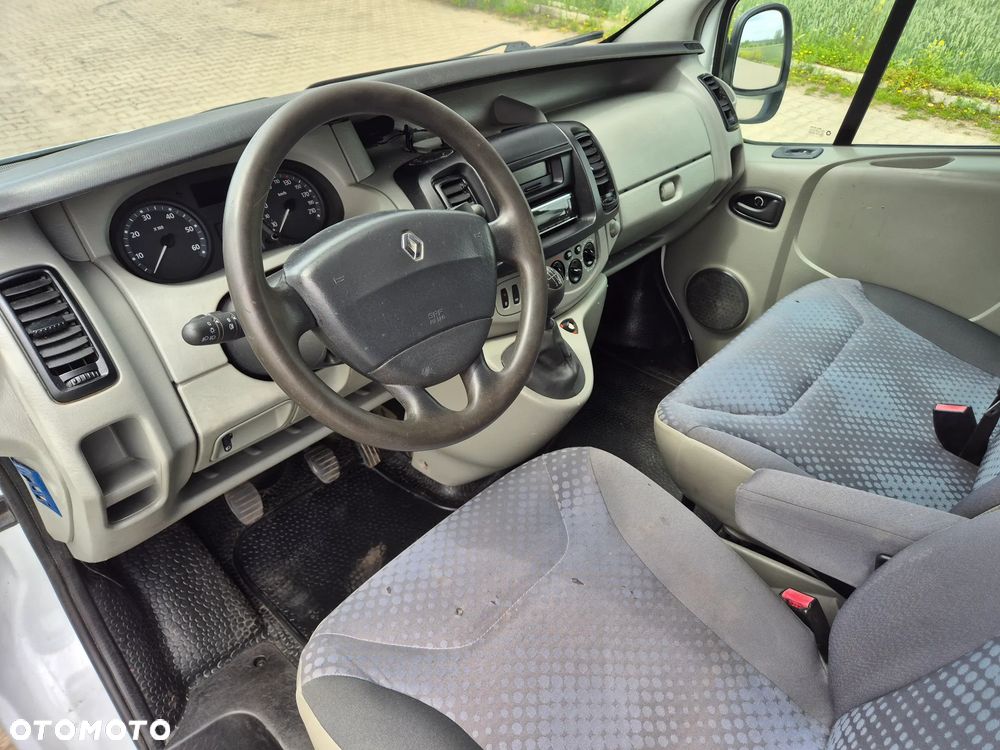 Renault Trafic - 10