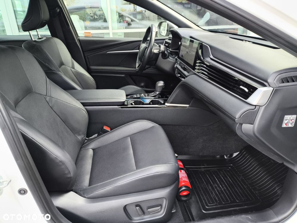 Toyota Camry - 9