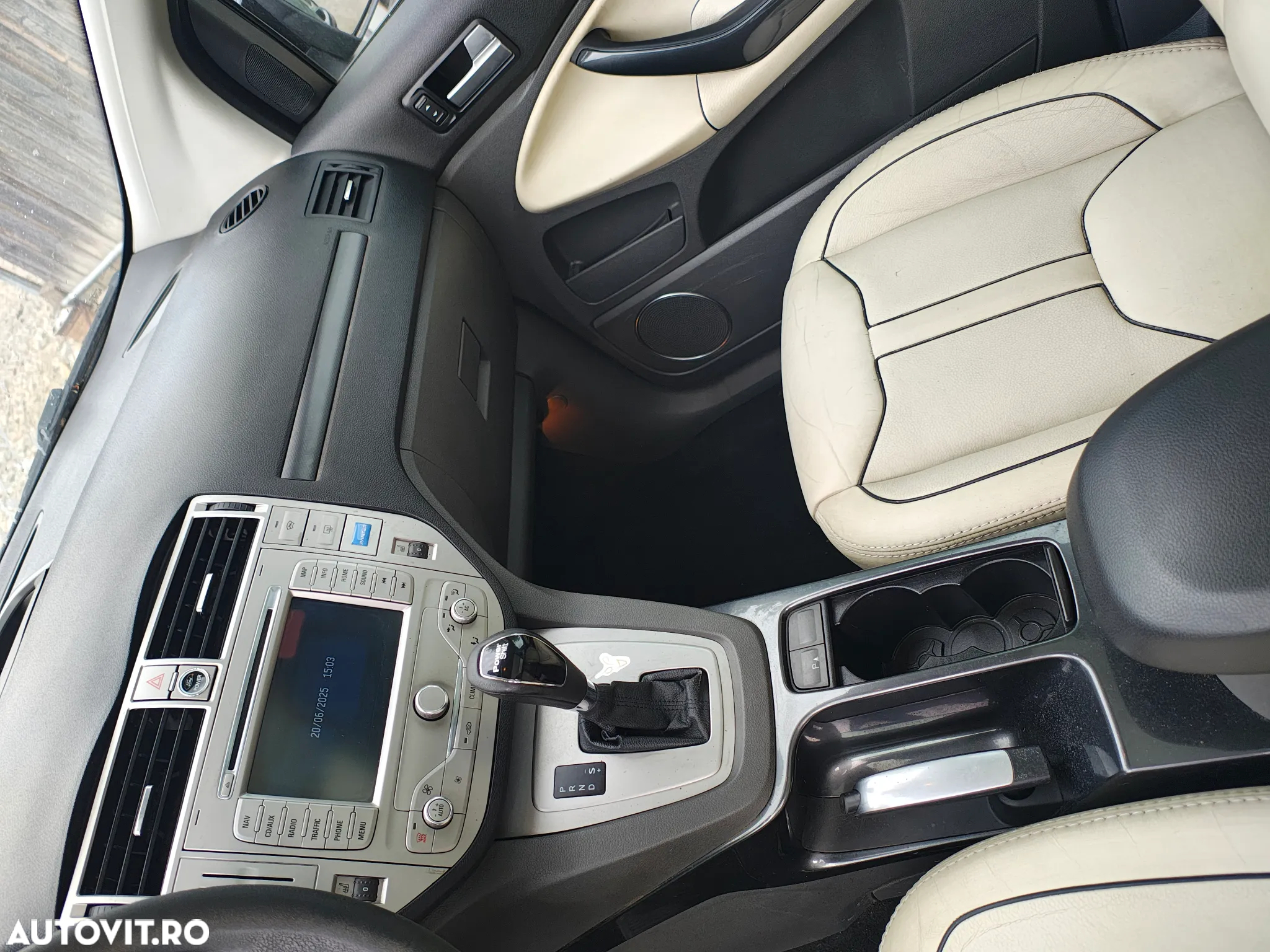 Ford Kuga 2.0 TDCi 4x4 Aut. Champions Edition - 9
