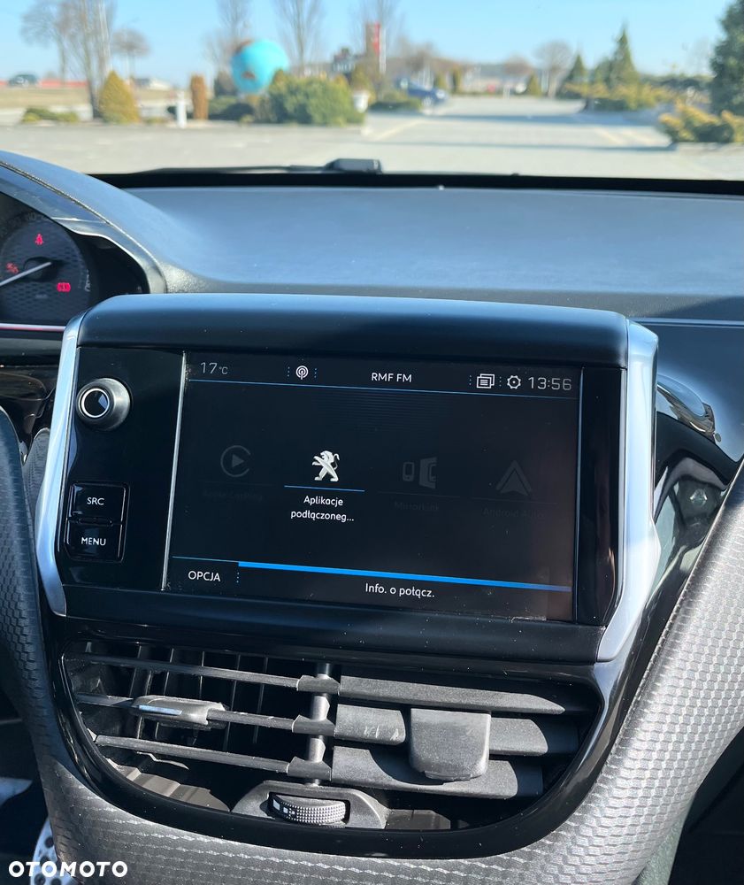 Peugeot 2008 1.6 BlueHDi Style S&S - 11