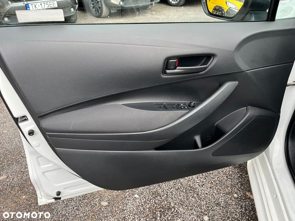 Toyota Corolla 1.8 Hybrid Active - 25