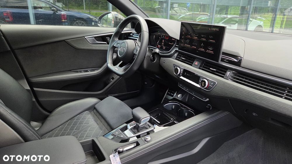 Audi A4 Avant 40 TDI quattro S tronic S line - 16
