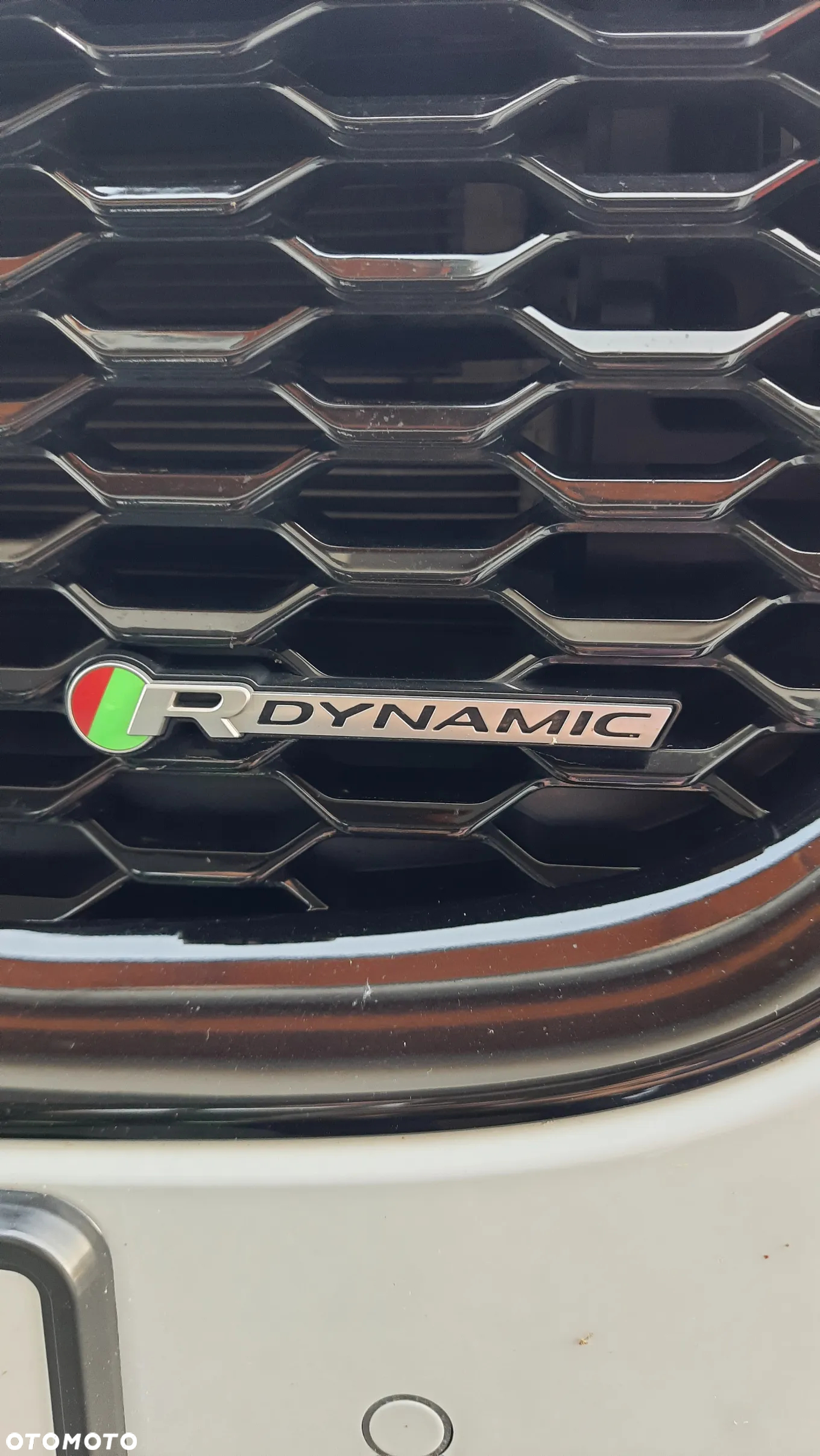 Jaguar E-Pace P250 AWD R-Dynamic - 12