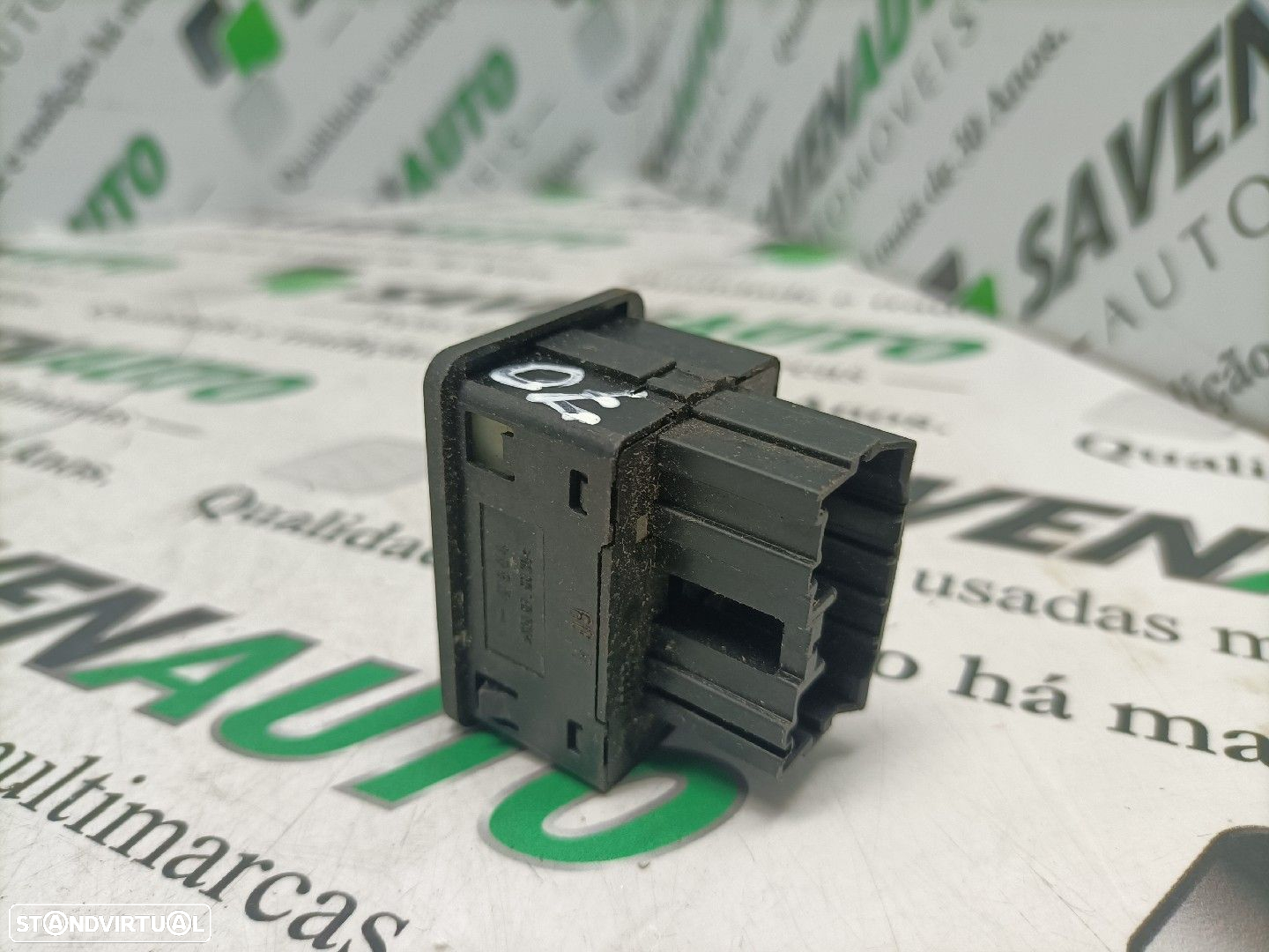 Botão / Comando Regulador De Espelhos Mitsubishi Space Star Veículo Mu - 2