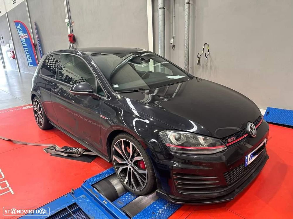 VW Golf 2.0 TSi GTi Performance - 1