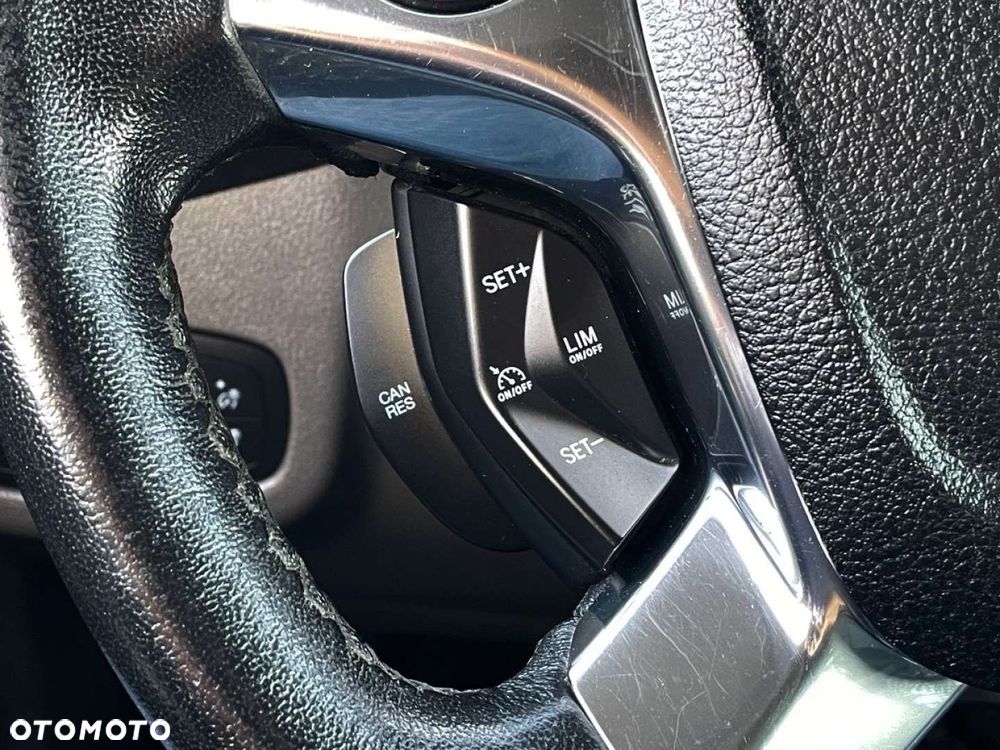 Ford TRANSIT CONNECT - 21