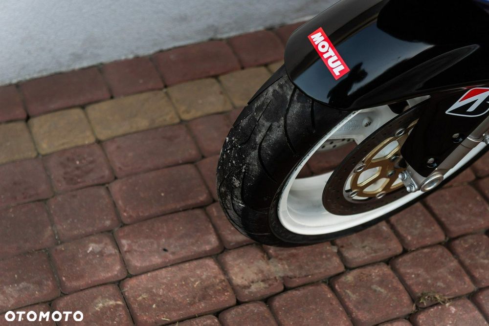 Suzuki GSX-R - 7