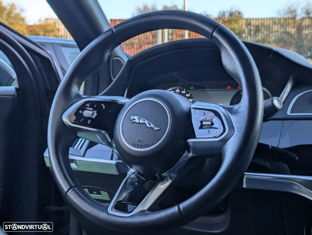 Jaguar I-Pace - 17