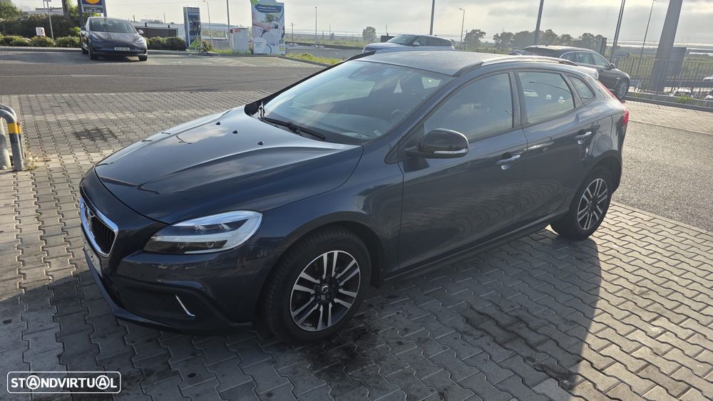 Volvo V40 2.0 D3 Momentum Geartronic - 2