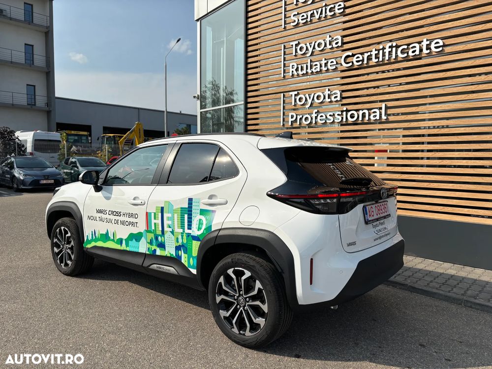 Toyota Yaris Cross 1.5 VVT-i HSD 4x2 Dynamic - 4