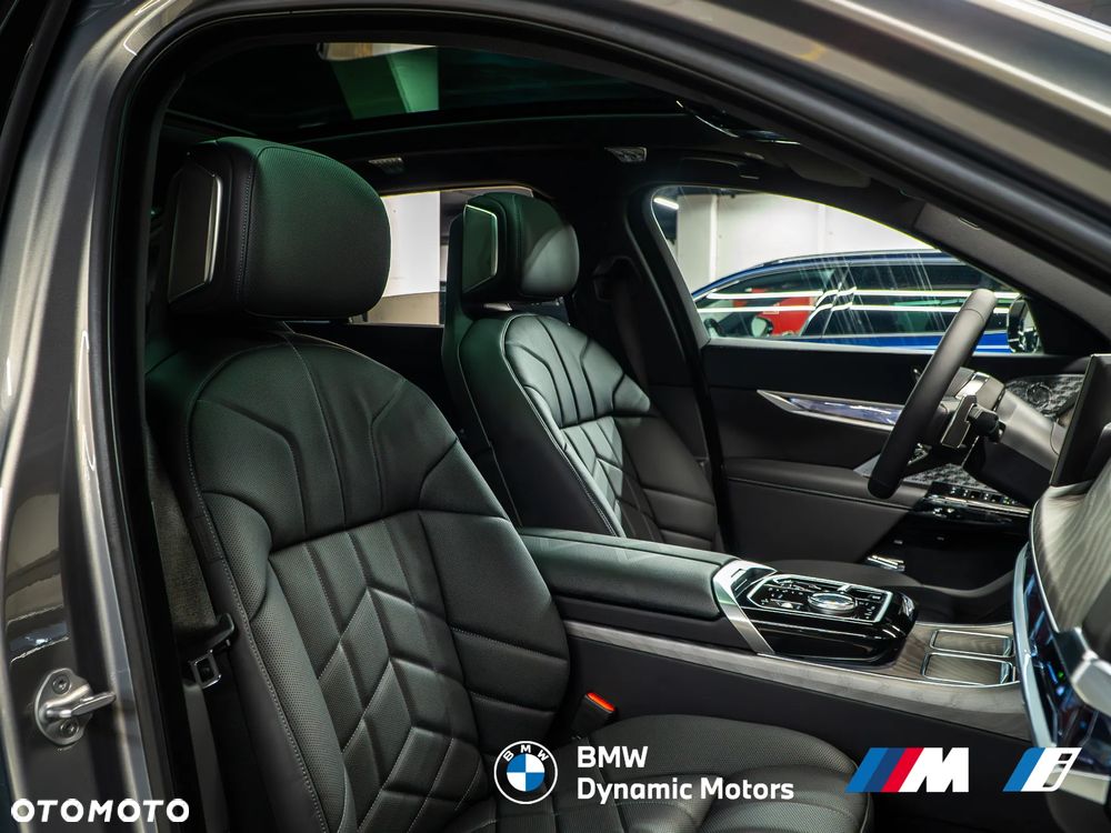 BMW Seria 7 - 22