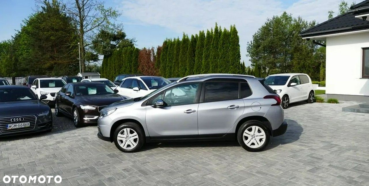 Peugeot 2008 1.2 Pure Tech GPF Allure S&S - 9