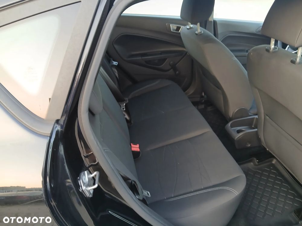 Ford Fiesta - 14