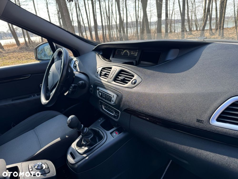 Renault Grand Scenic - 15