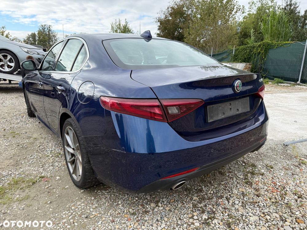 Alfa Romeo Giulia - 3