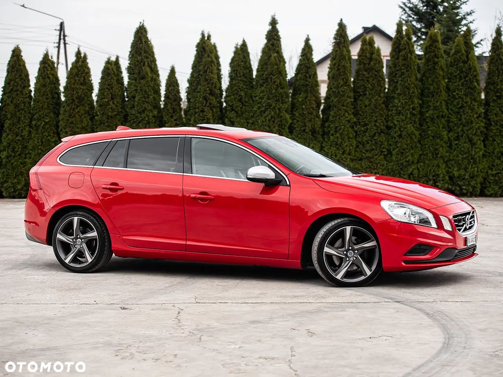 Volvo V60 D5 AWD Geartronic RDesign - 3