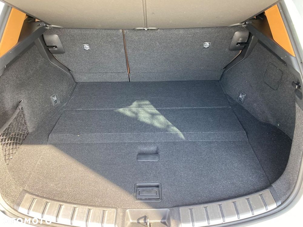 Lexus NX 350h Omotenashi AWD - 39