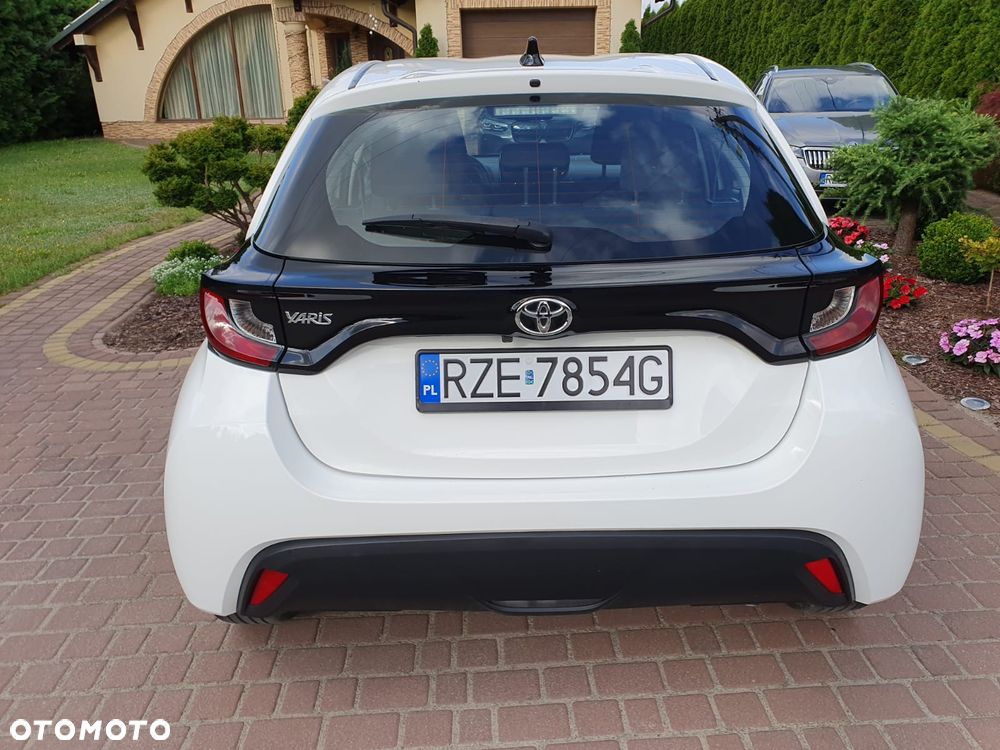 Toyota Yaris - 22