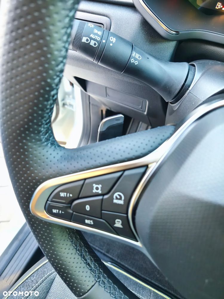Renault Captur TCe Mild Hybrid 140 EDC GPF TECHNO - 16