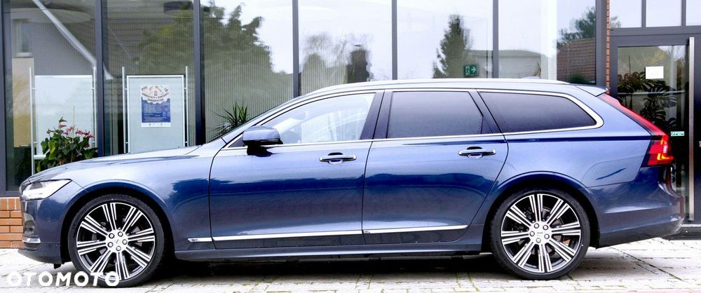 Volvo V90 D5 SCR AWD Momentum Pro - 26