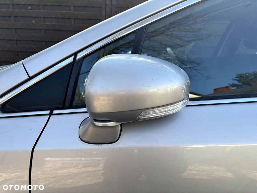 Toyota Avensis 2.0 D-4D - 10