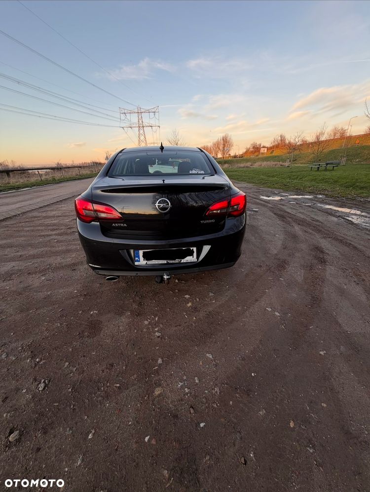 Opel Astra 1.4 T Executive - 5