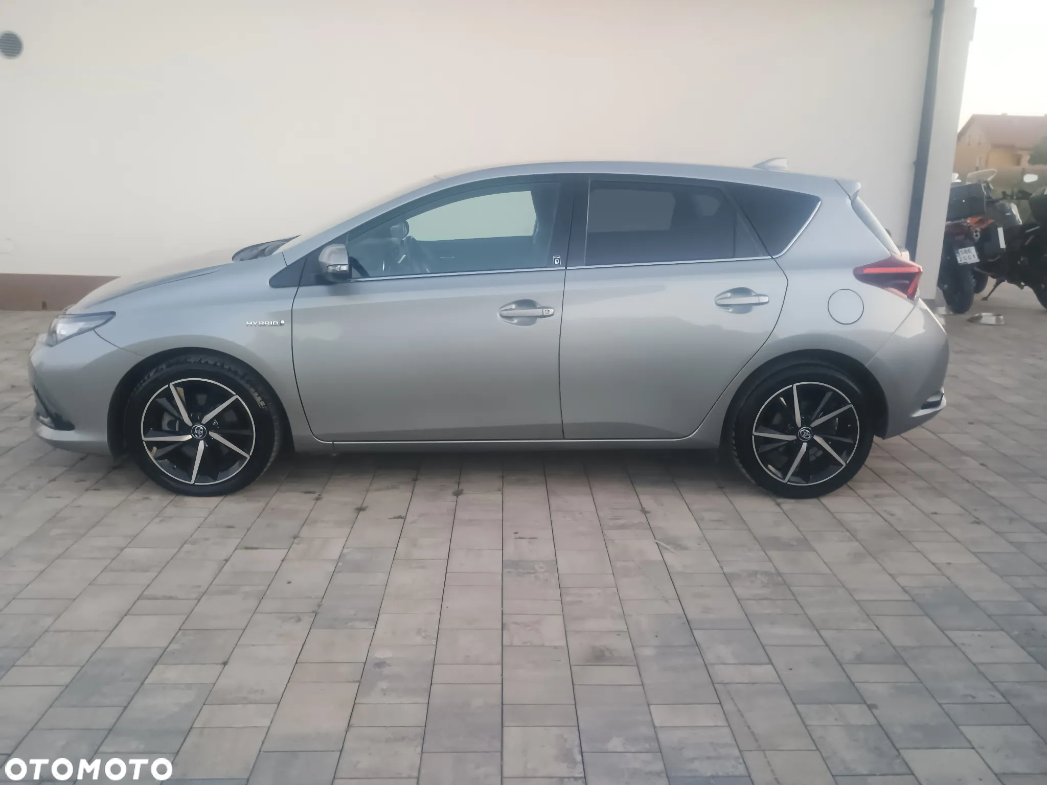 Toyota Auris 1.8 VVT-i Hybrid Automatik Executive - 4