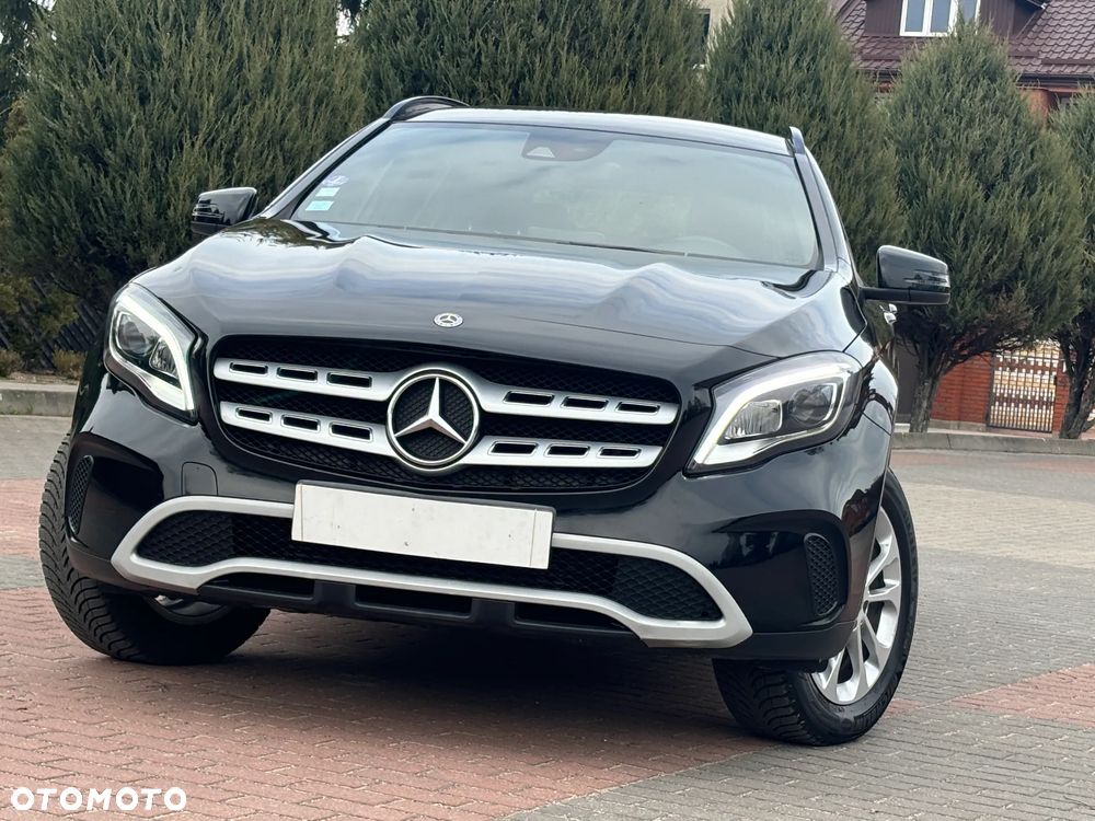 Mercedes-Benz GLA - 3