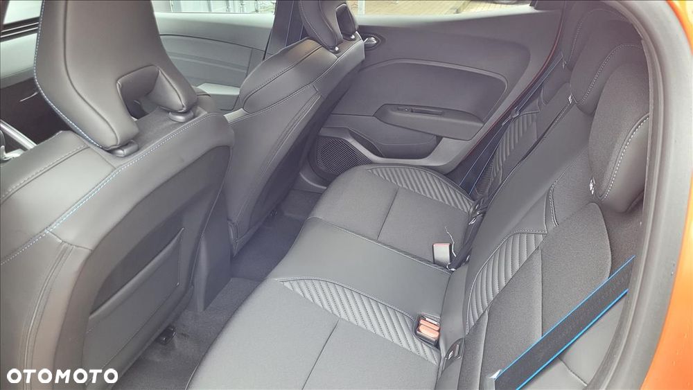 Renault Clio - 11
