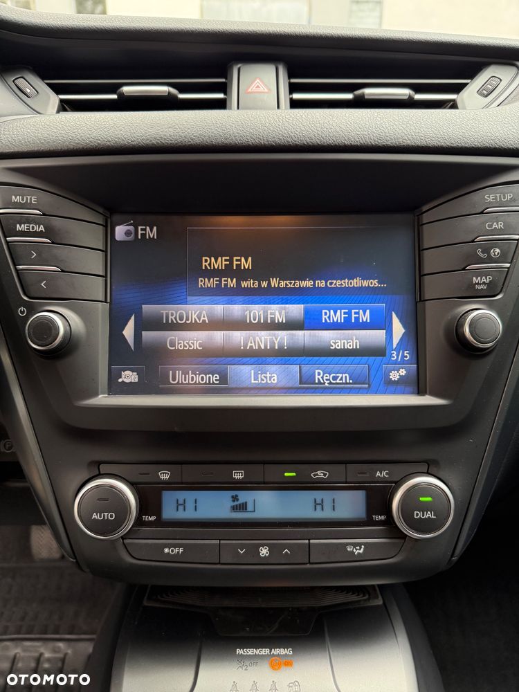 Toyota Avensis 2.0 D-4D Premium - 13