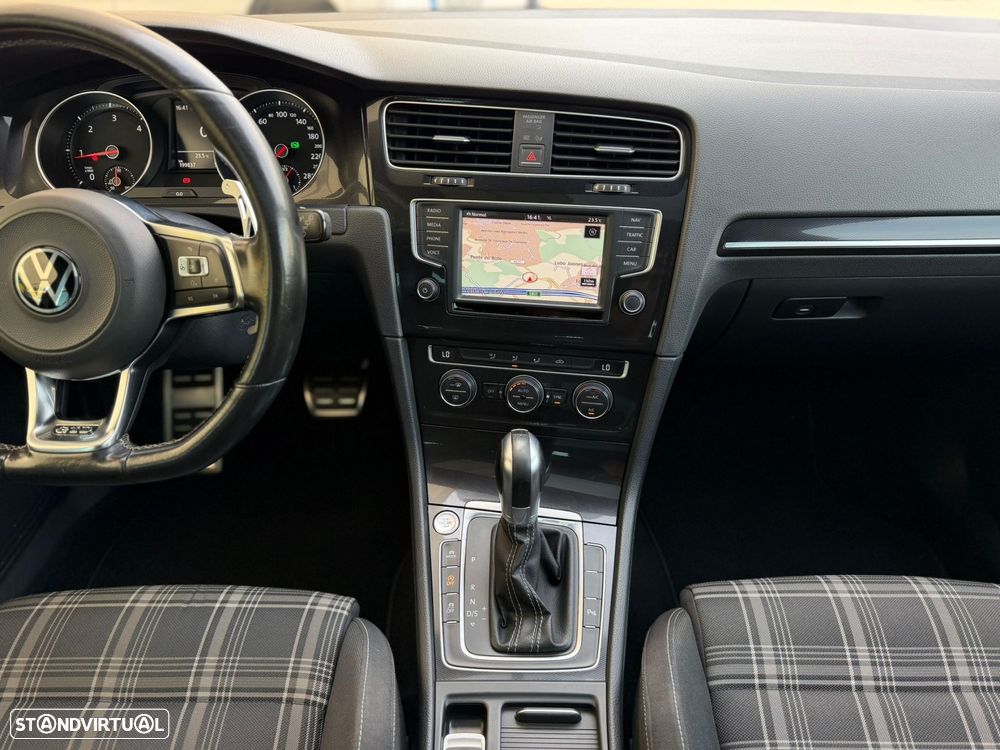 VW Golf 2.0 TDI GTD DSG - 28