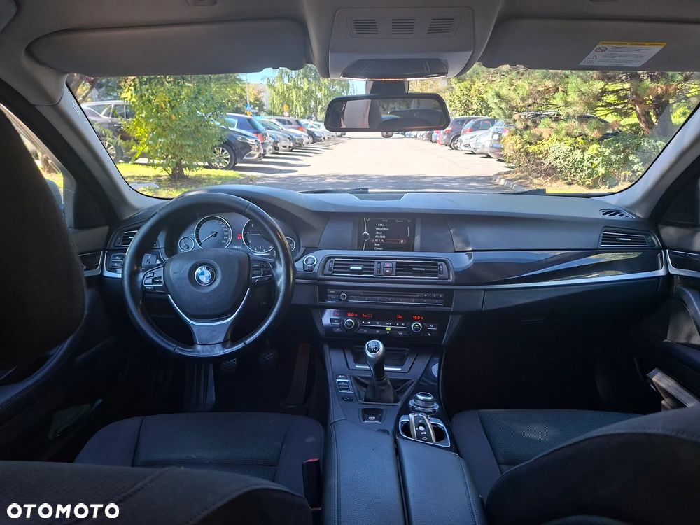 BMW Seria 5 520d - 7