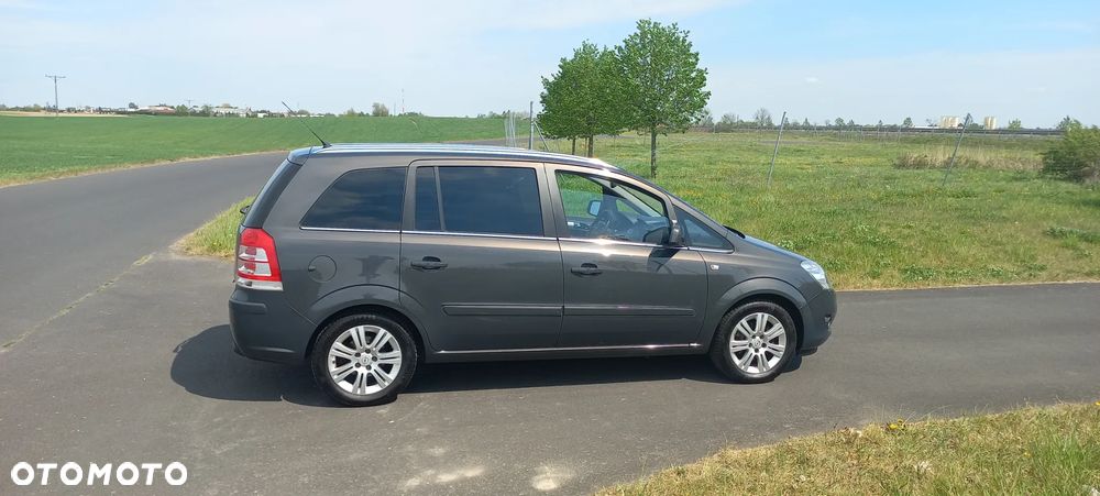Opel Zafira 1.8 Family - 2