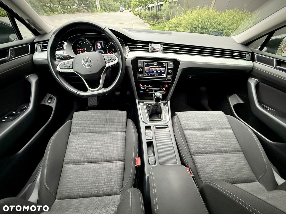 Volkswagen Passat 1.5 TSI EVO Business - 5