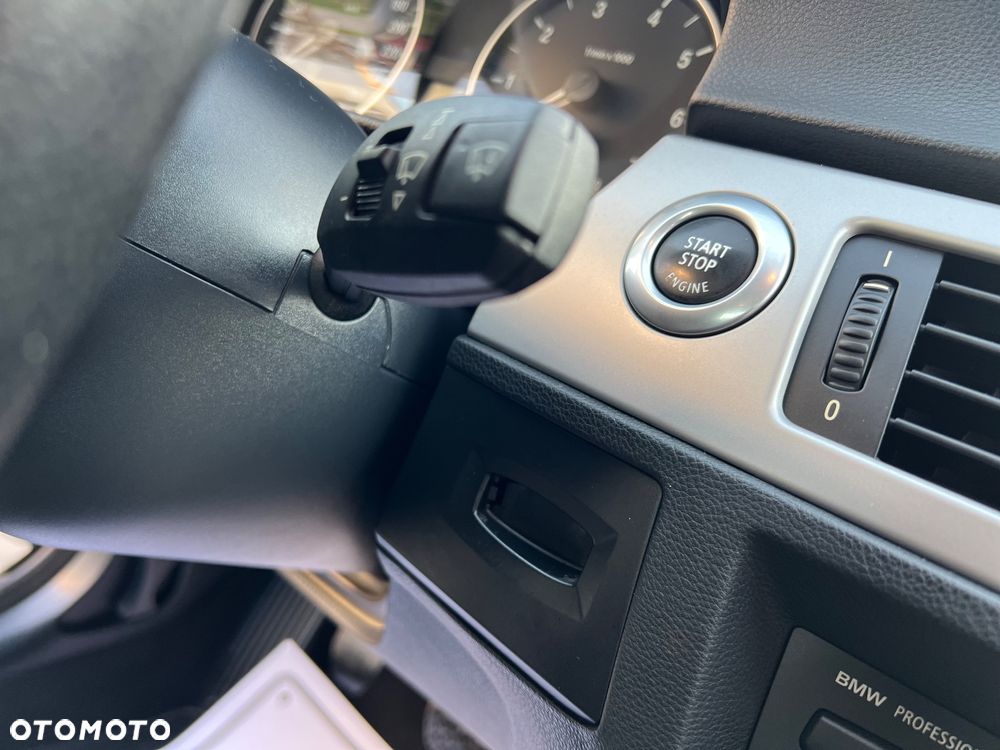 BMW Seria 3 - 36