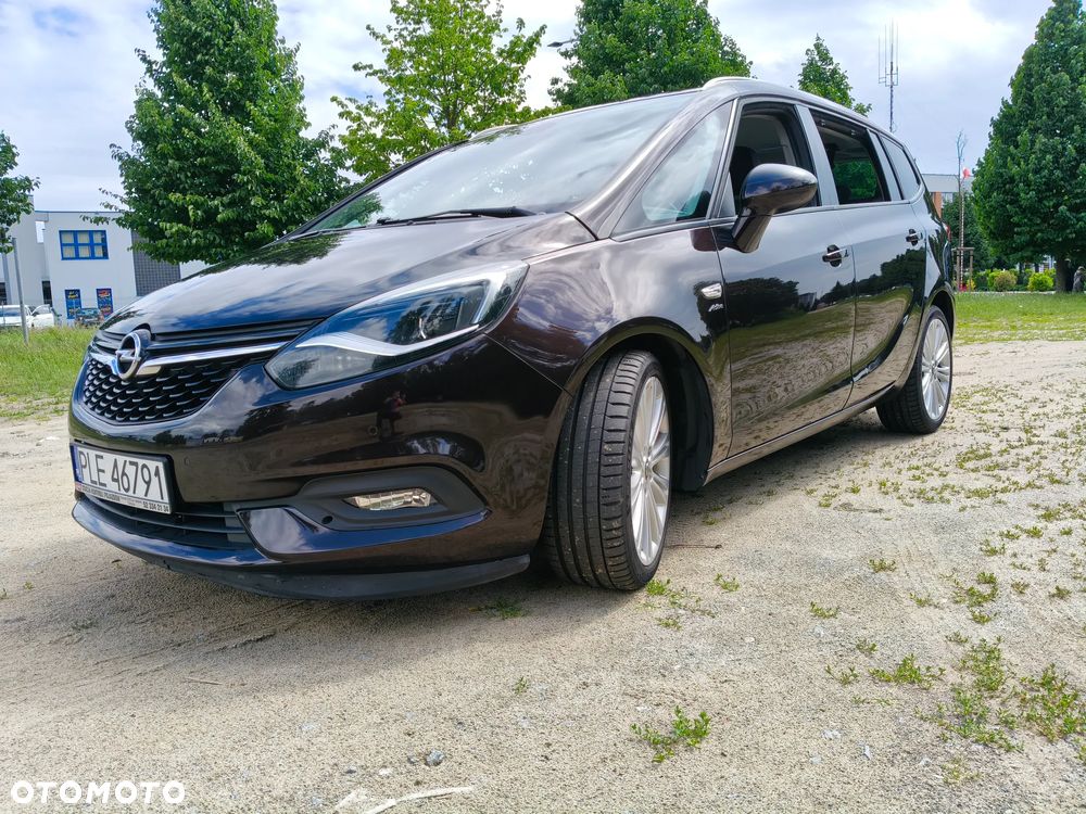 Opel Zafira 2.0 D Start/Stop Active - 1