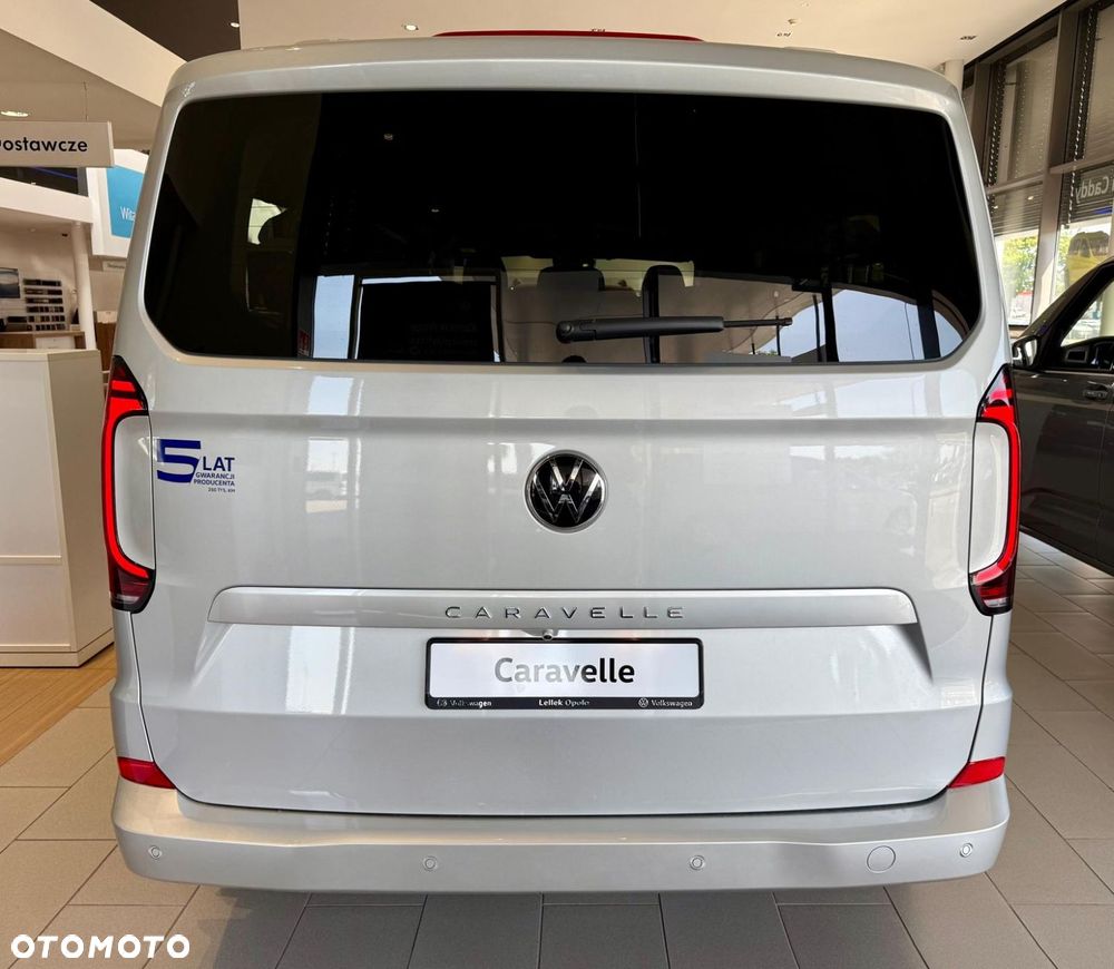 Volkswagen Caravelle - 5