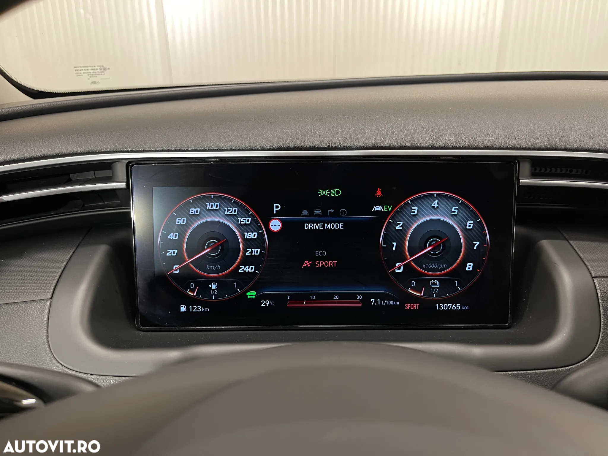 Hyundai Tucson - 25