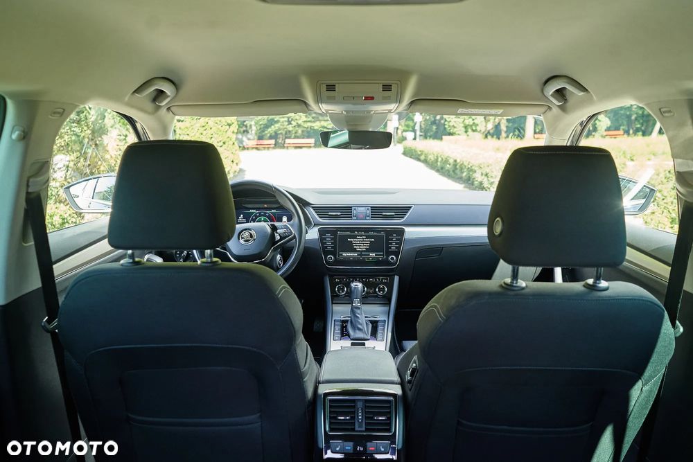 Skoda Superb 2.0 TDI SCR 4x4 Style DSG - 37