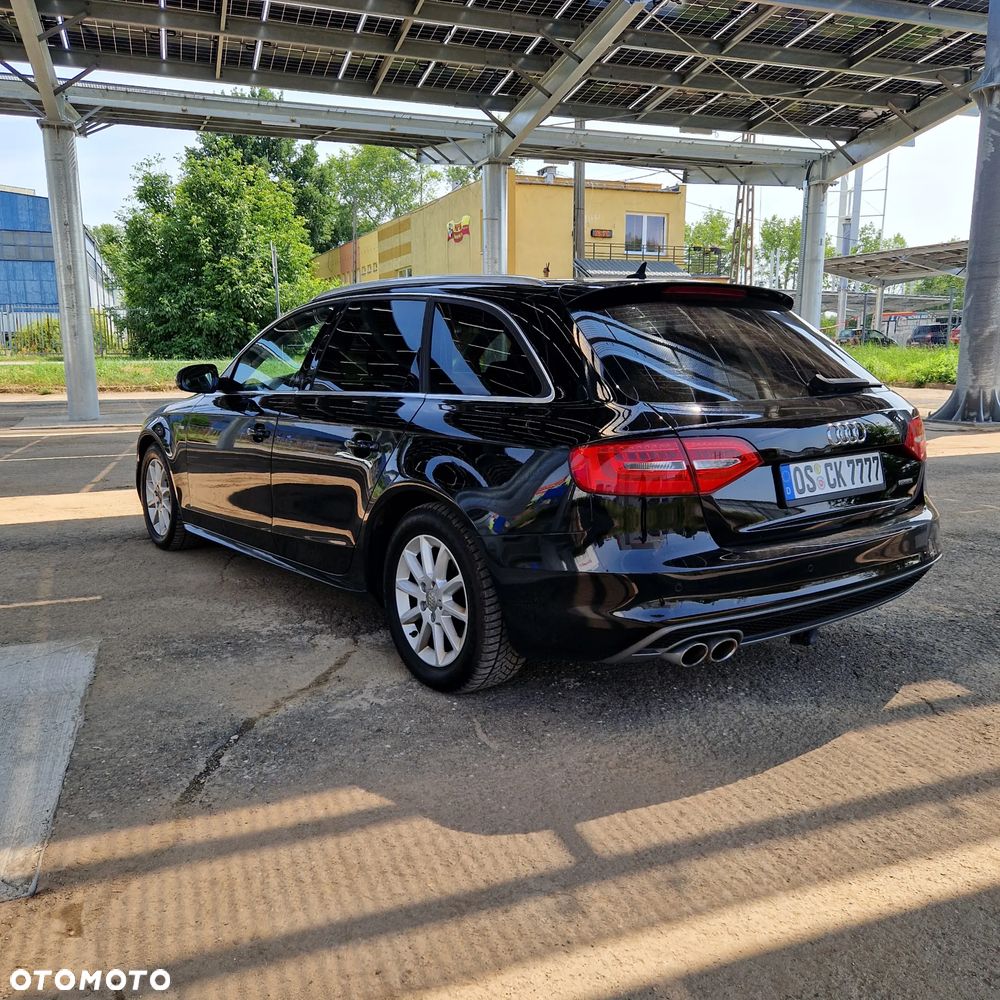 Audi A4 Avant 2.0 TDI DPF clean diesel quattro Attraction - 20